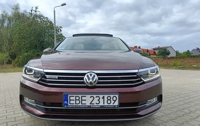 Volkswagen Passat cena 67900 przebieg: 246565, rok produkcji 2016 z Bełchatów małe 79